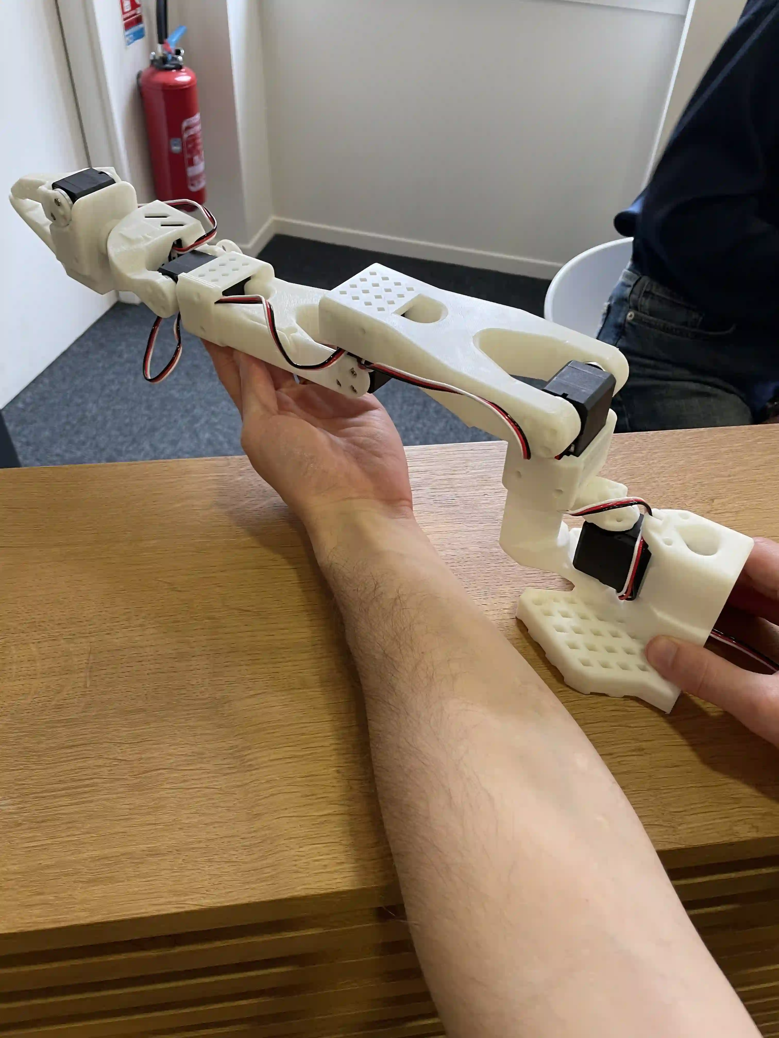 SO-100 follower arm zero position SO-100 follower arm zero position