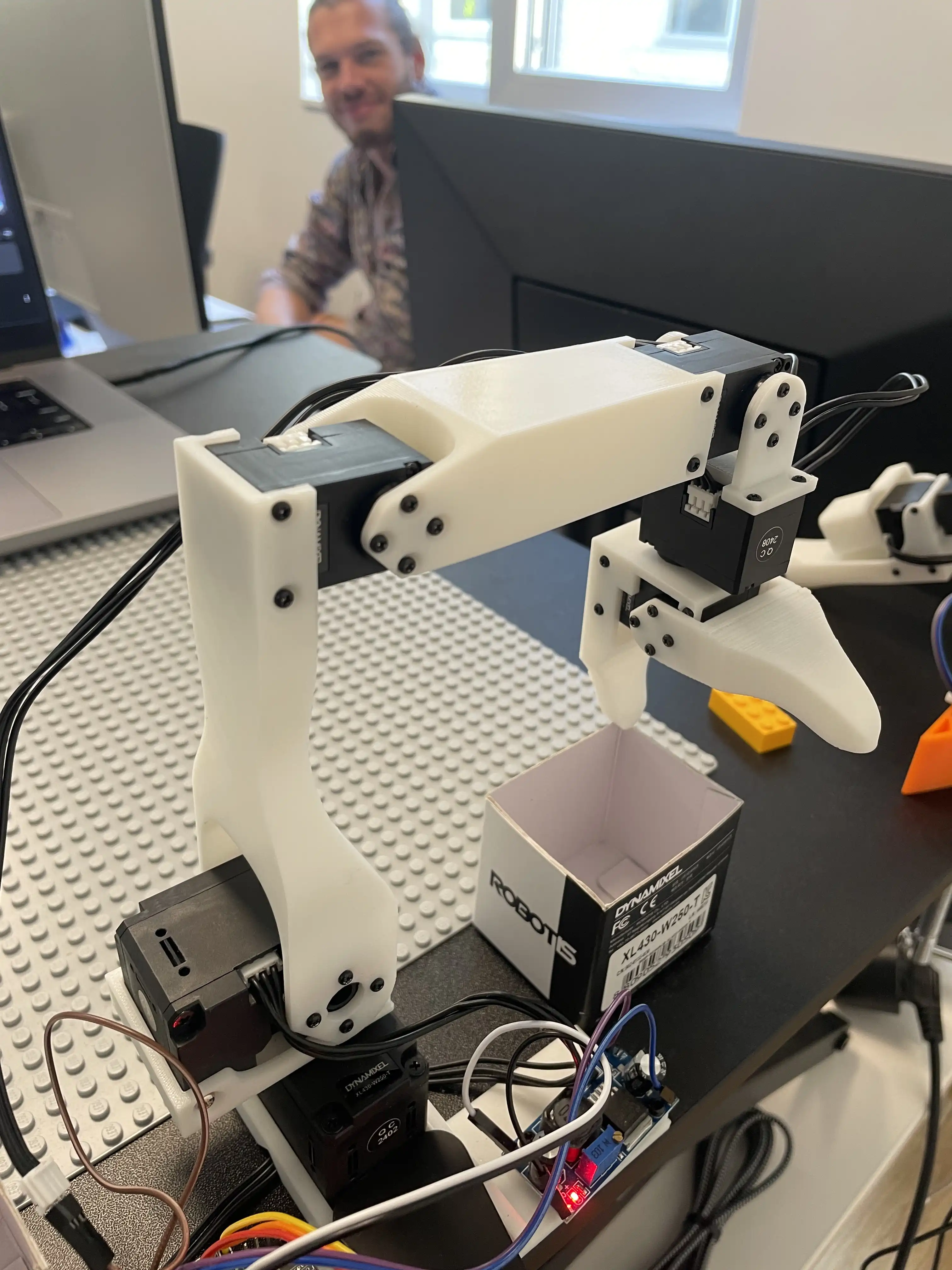 Koch v1.1 follower arm rotated position Koch v1.1 follower arm rotated position