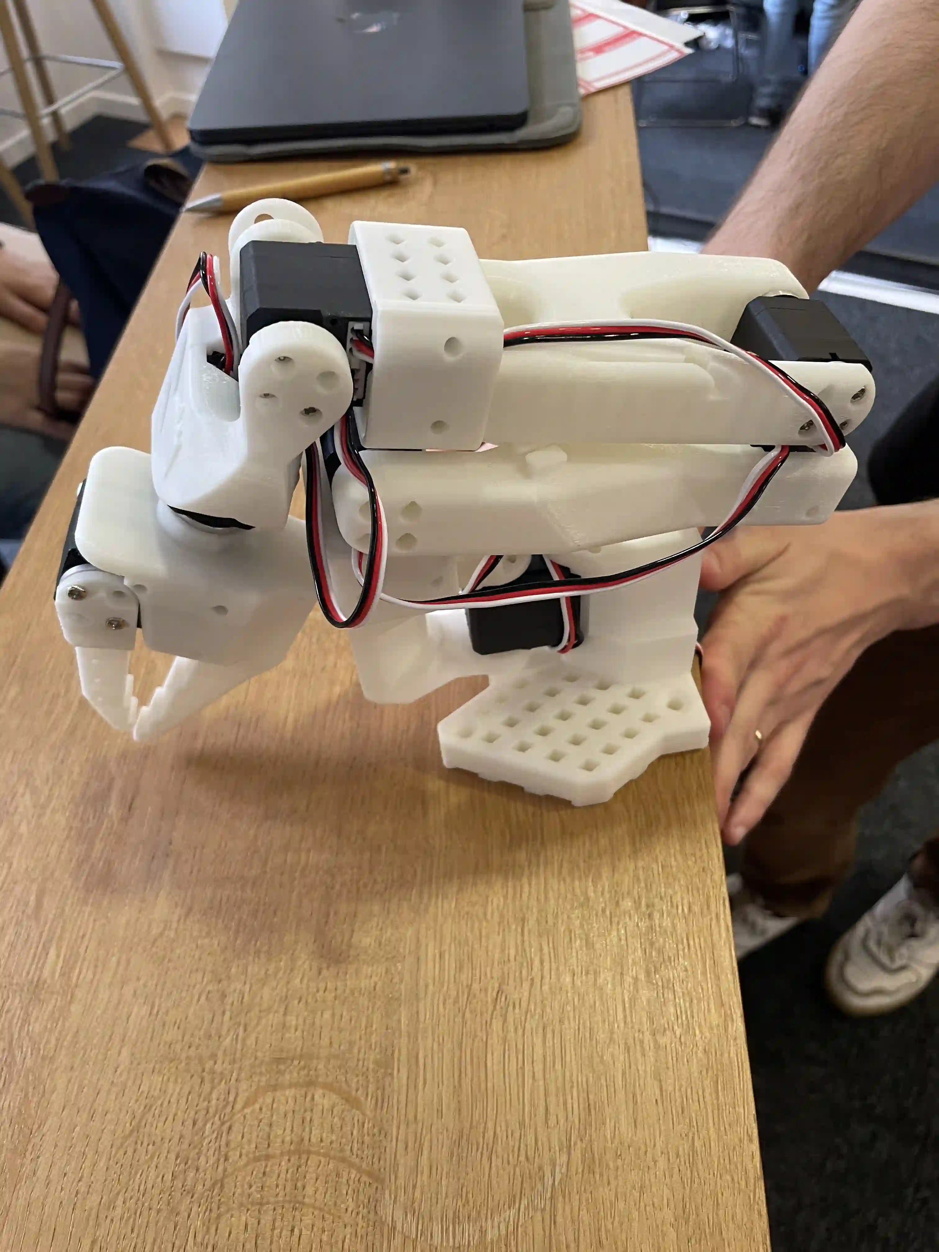 SO-100 follower arm rest position SO-100 follower arm rest position